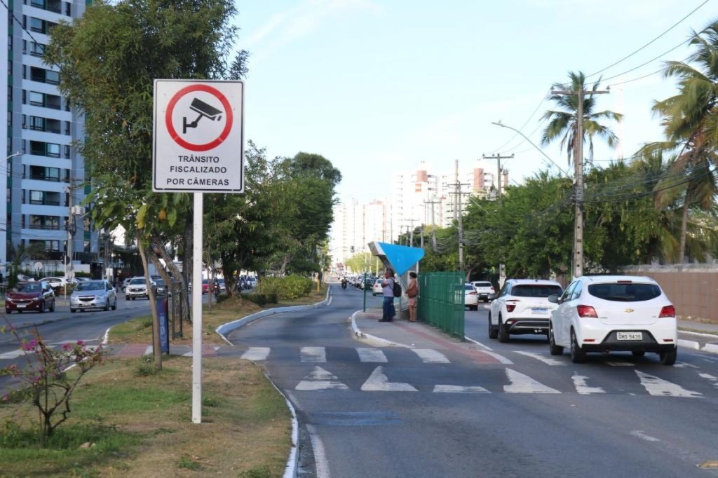 Aracaju Moderniza Trânsito: Câmeras Automatizadas Começam a Fiscalizar Corredores Exclusivos de Ônibus
